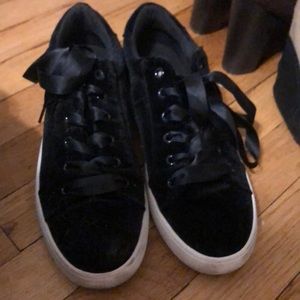 Steve Madden velvet sneakers
